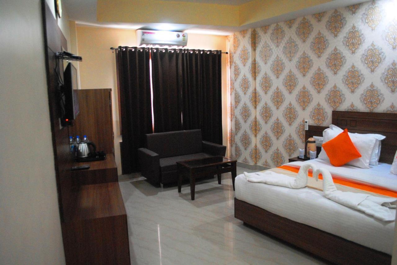 Hotel The Vaishno Devi Hills Катра Экстерьер фото
